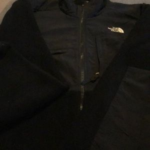 Black Men’s Large Northface Fleece